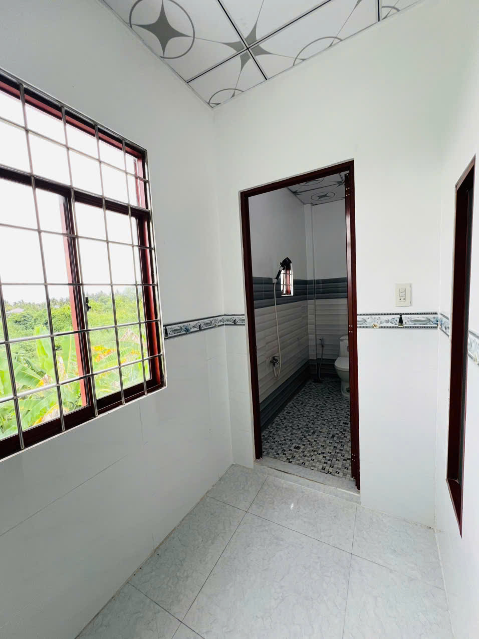 z6657188261120_17d089f9f7c420bf57f70d2f8955800c